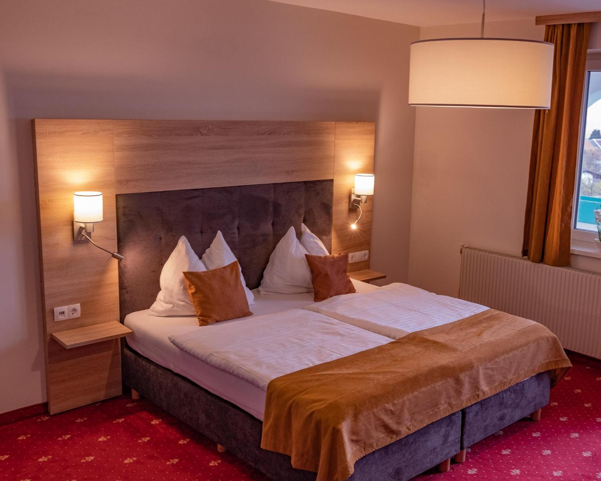 Hotel Am Greiner Rust Extérieur photo